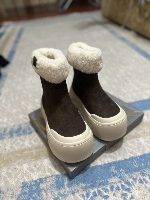 Продам новую обувь