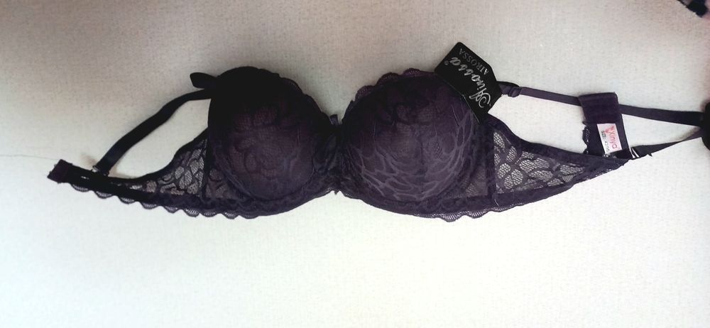 Женская одежда с этикеткой