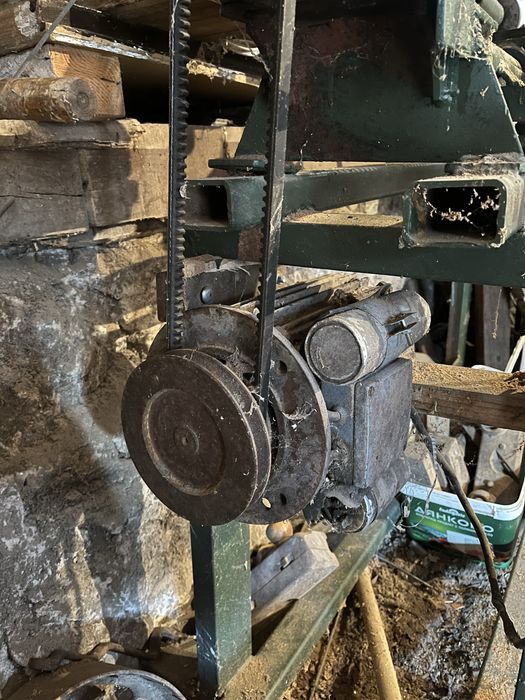 Монофазен дърводелски струг с копир