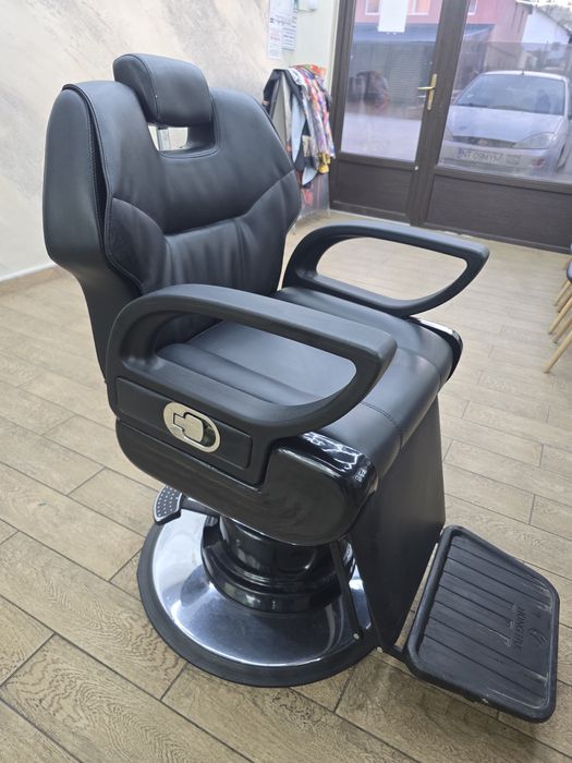 Vând scaun frizerie