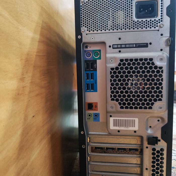 HP Z440 Workstation Xeon E5-1680v4 48GB Ram DDR4 ECC