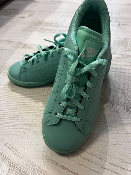 Дамски кецове NIKE