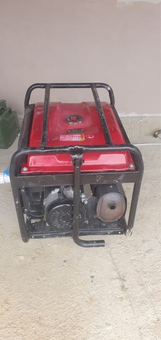 Vand generator benzina