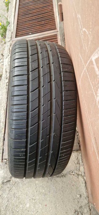 Летни гуми 4бр. Hankook 245/45R19