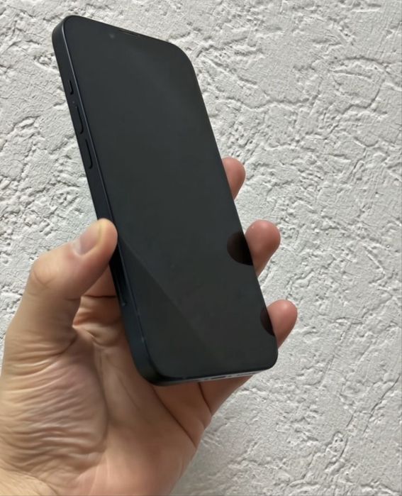 iPhone 13 128GB с гарантией