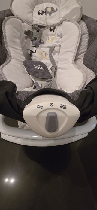 Balansoar electronic bebe Joie