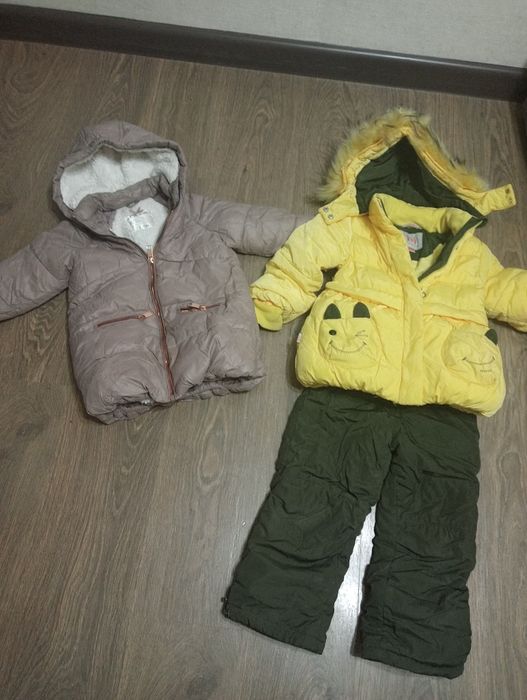 Продам куртки на девочку