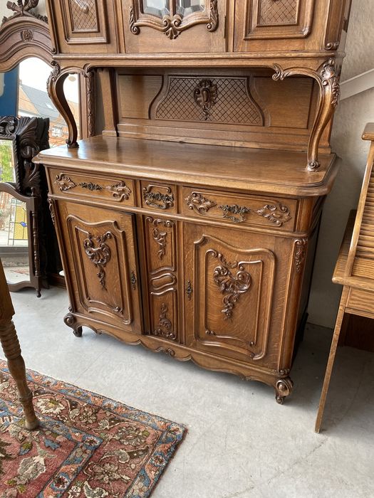 Стар френски шкаф от дъб