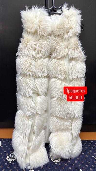 Продается безрукавка меховая
