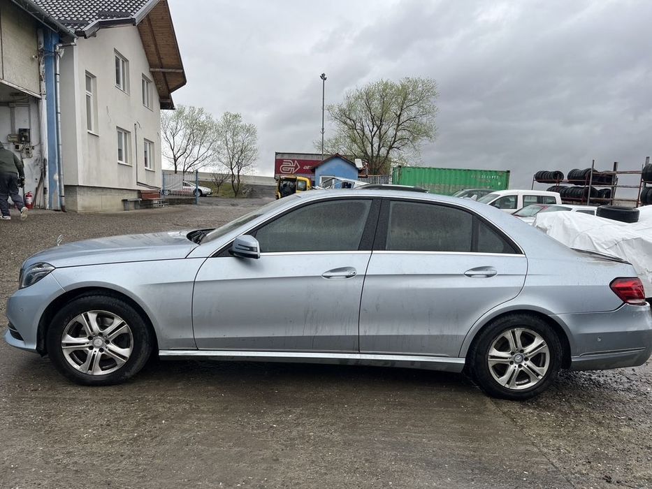 Dezmembrez Mercedes w212 E classe Class