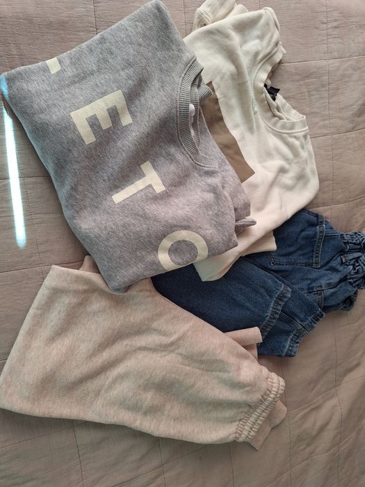 Детски якета  H&M и Sinsaynsy цена за двете+ още дрешки подарък