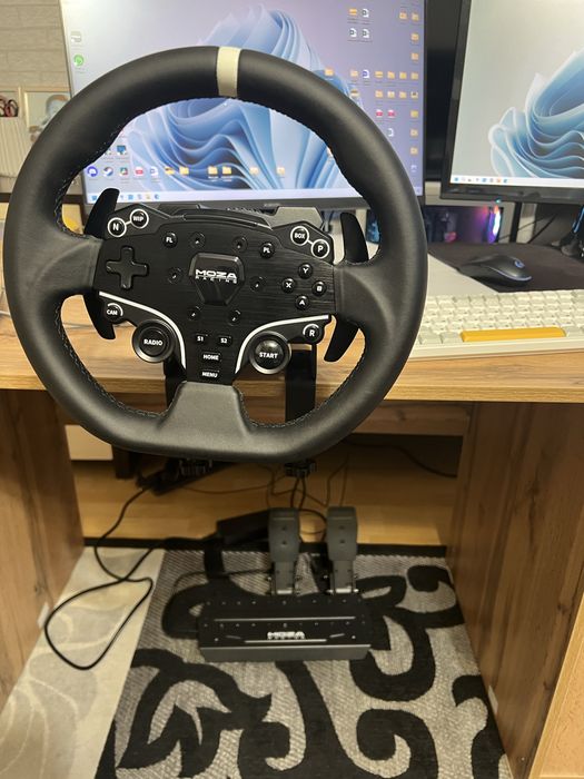 Продам рулевую базу Moza R5