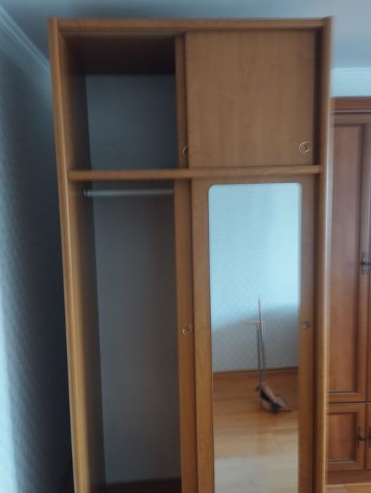 Шкафы для вещей.