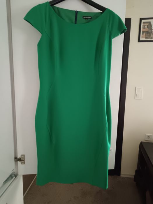 Рокля със сако.Може и поотделно.