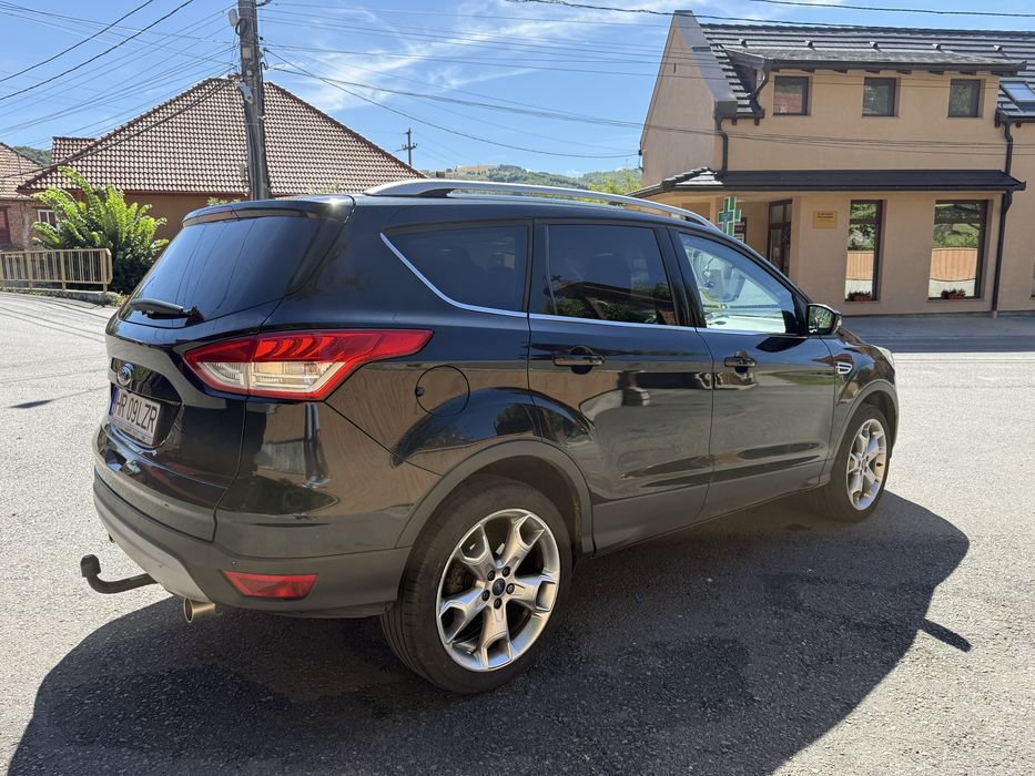Ford Kuga II TITANIUM 2.0 TDCi 180 CP, 4×4, cutie manuală!