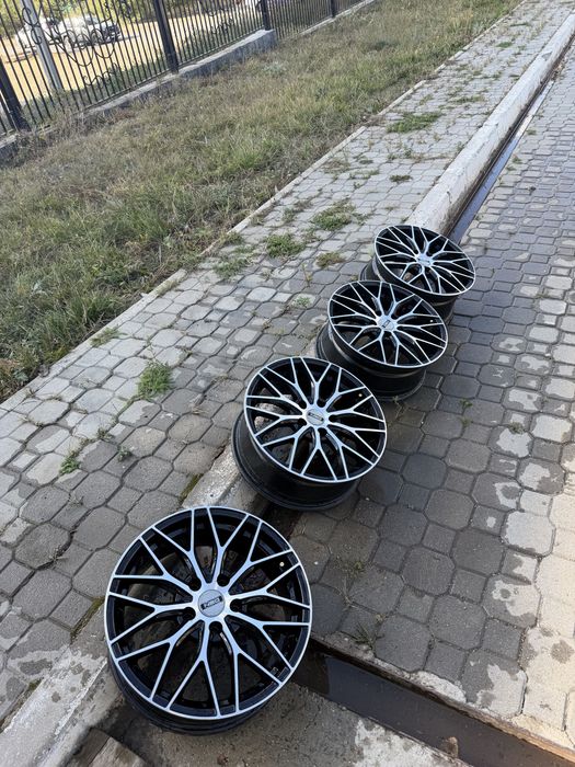 Продам комплект дисков на 17