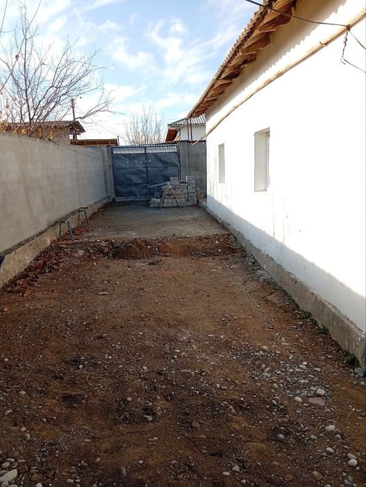 Продаётся участок 5 соток 7 комнат