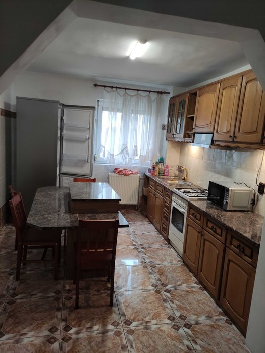 Apartament 3 camere 2 bai de închiriat în Olosig