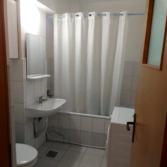 Garsonieră de închiriat