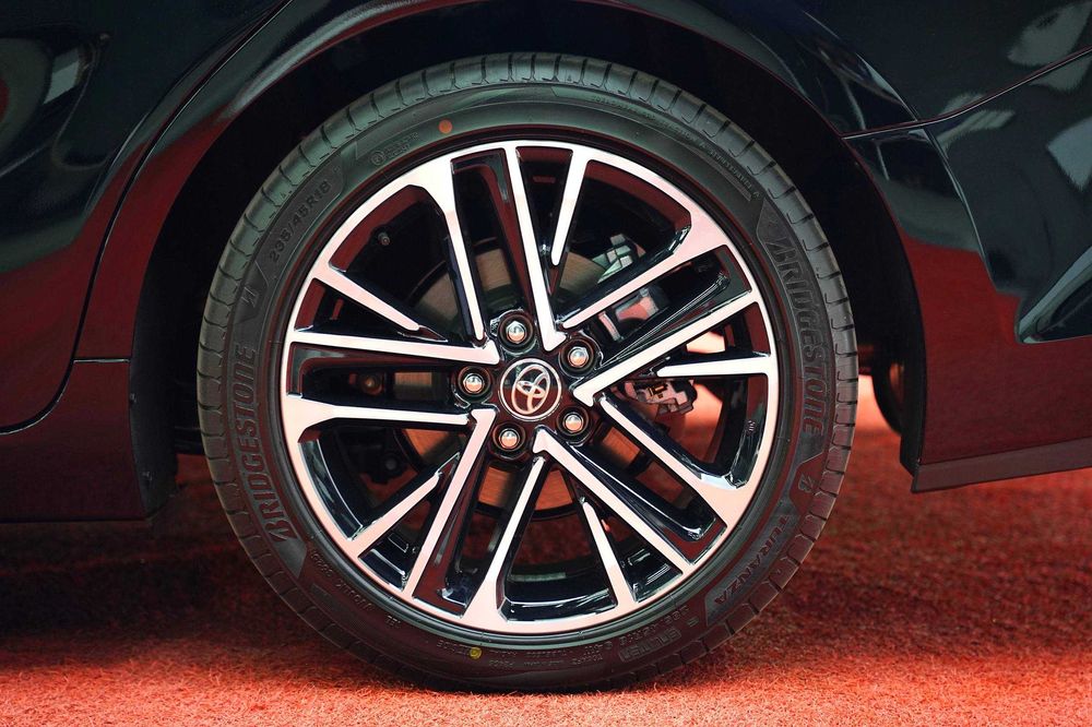 Toyota Camry (XV80) 2.5 Hybrid