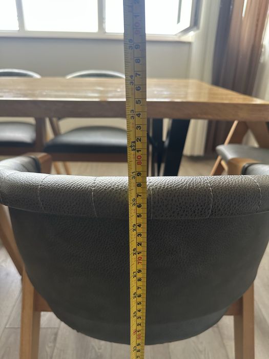 Дървени Масивни столове