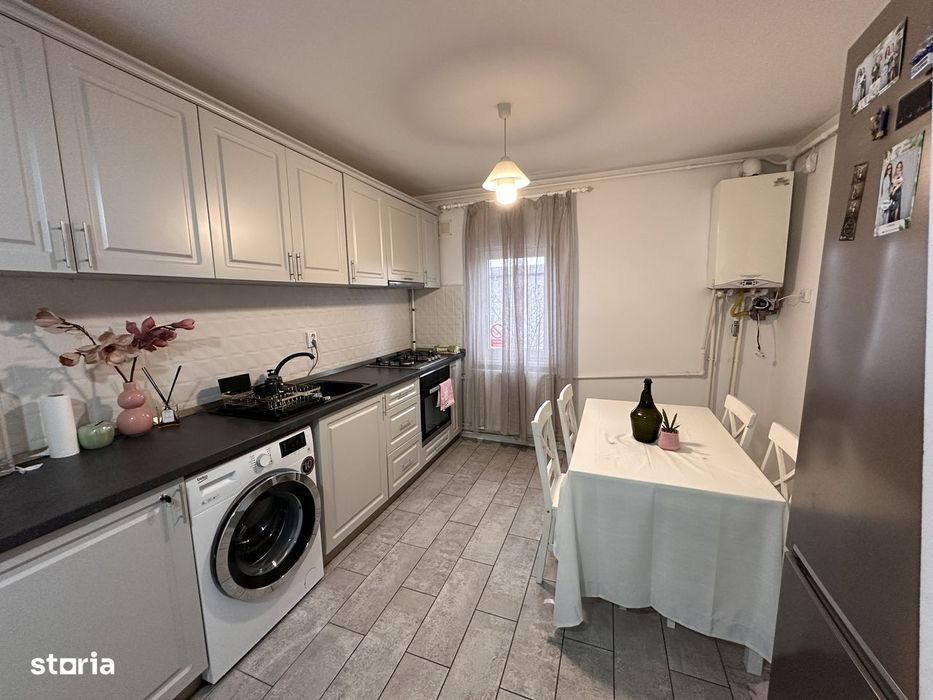 Apartament 2 camere, renovat, mobilat și utilat complet, Școala nr 14