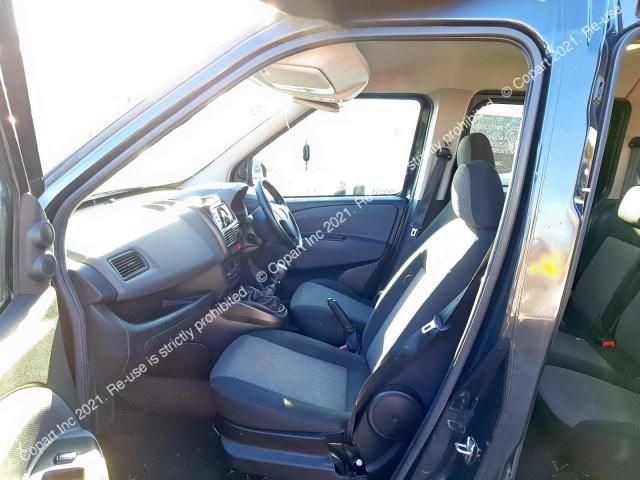 Dezmembrez Fiat Doblo 2 [facelift] [2015 - 2020] Minivan 5-usi 2.0 TD MT Maxi (135 hp)