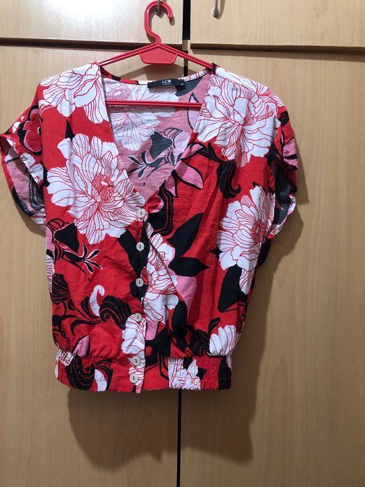 Шарена риза, LC Waikiki