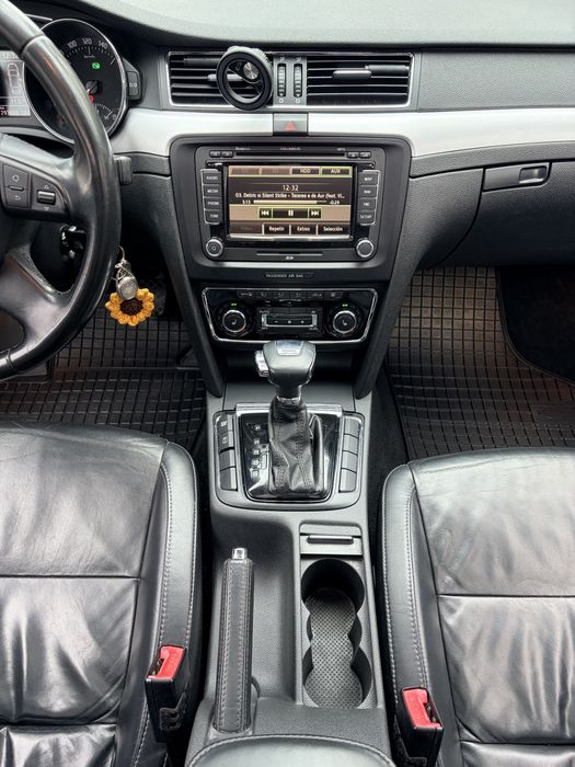 Vând Skoda Superb 2