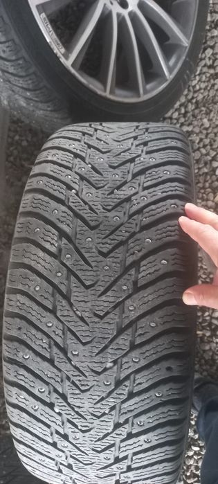 Продам  срочно шины с дисками