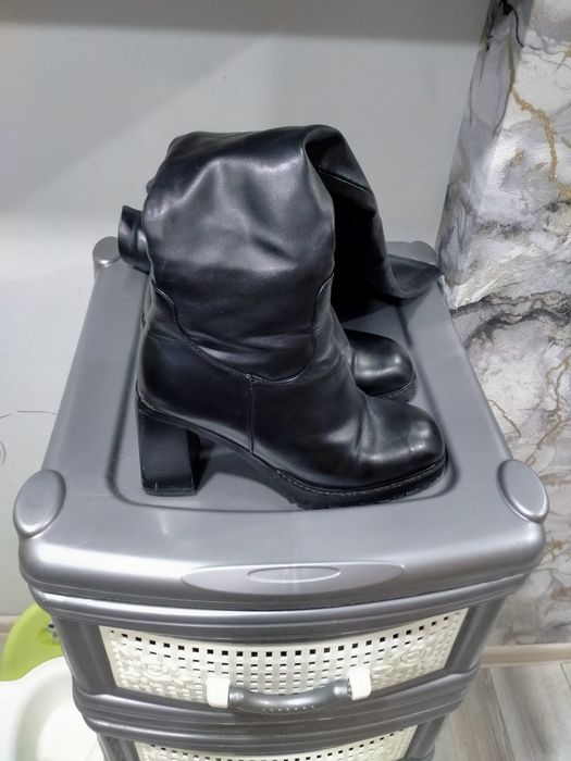 Продам зимние сапоги