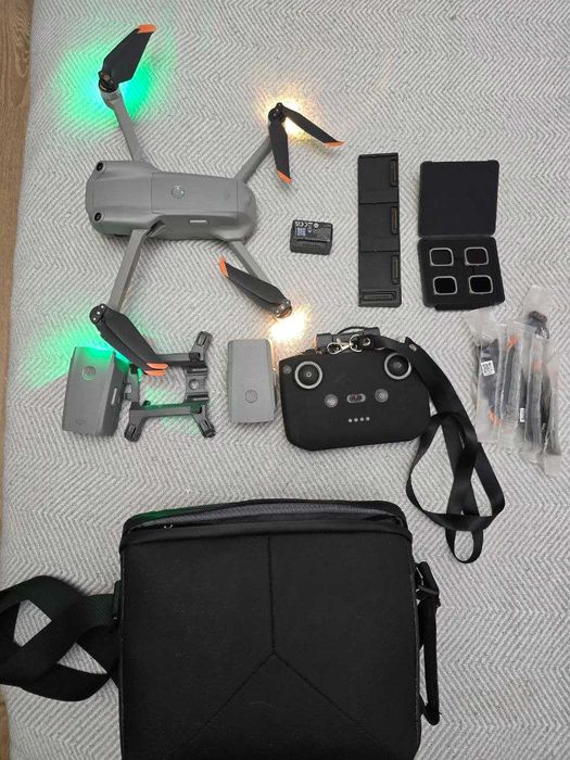 Дрон DJI AIR 2S Fly More Combo