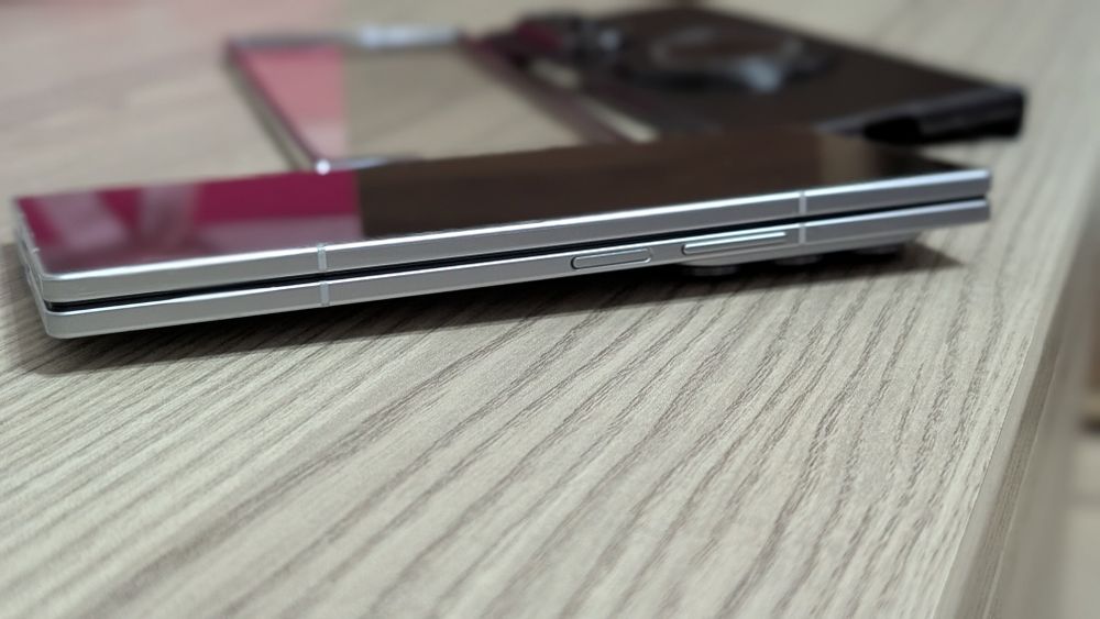 Samsung Galaxy Fold 7  cu garanție