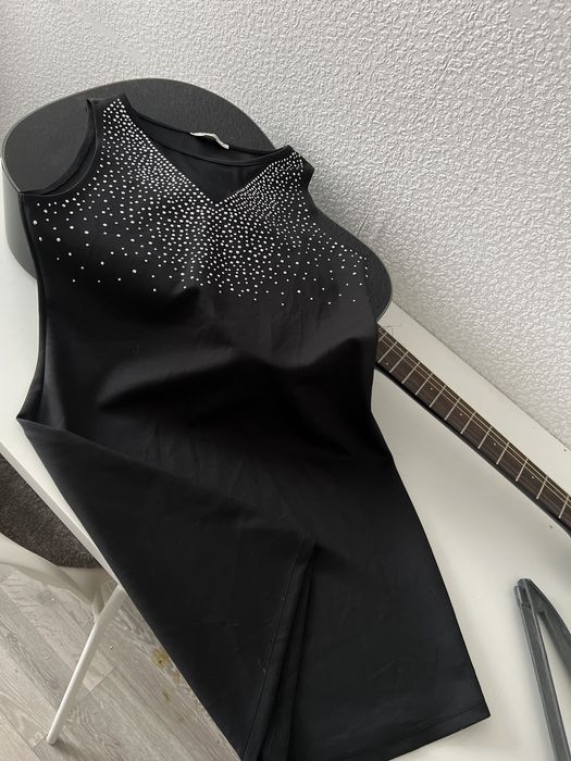 Платье черное