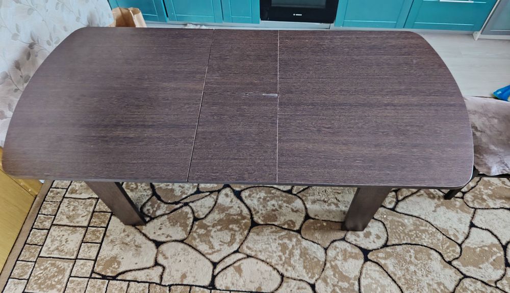 Продам стол из натурального дерева