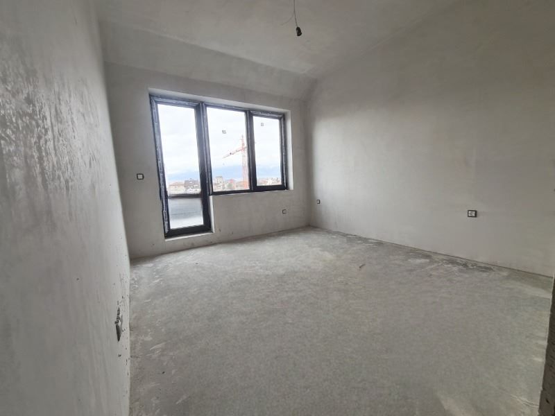 Продава се Тристаен апартамент в София, Левски В - 155 кв.м за 1581 €/кв.м - Снимка #10