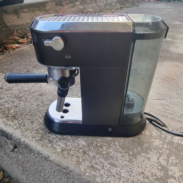 Espressor delonghi dedica