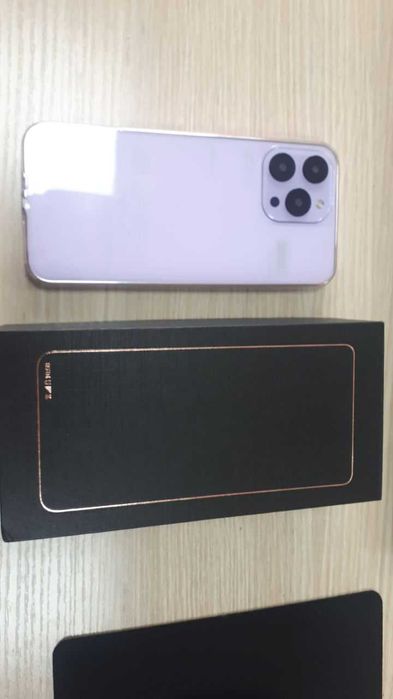 Продаётся новый телефон за 100$