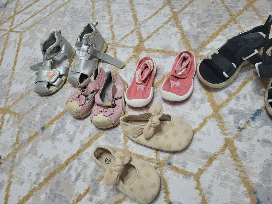 Срочно продается детская обувь, одежда