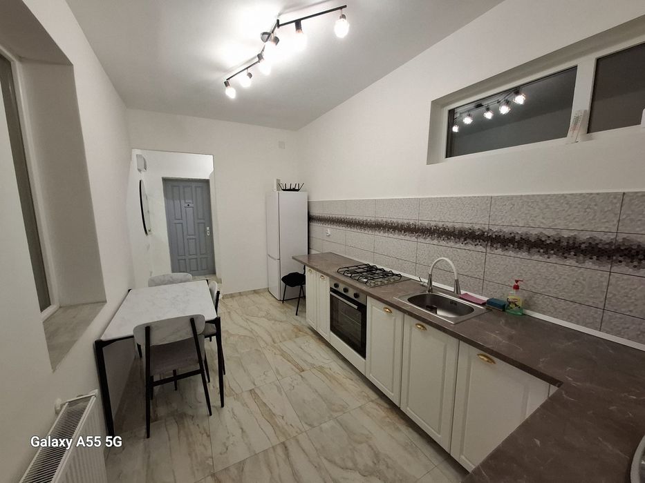 Se închiriază casa cu doua camere in zona Garii