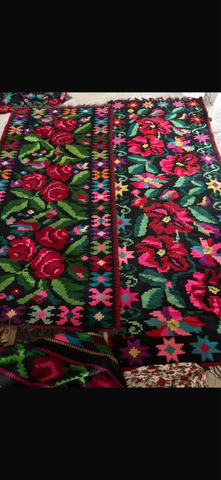 Vand covoare traditionale cusute manul vintage