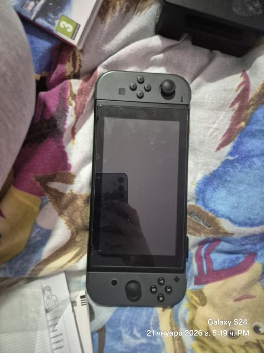 Продавам Nintendo Switch