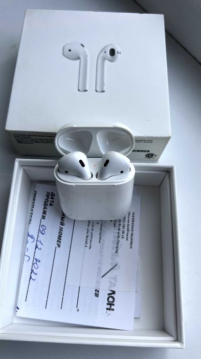 AirPods 2 Original — в отличном состоянии, с коробкой и чеком
