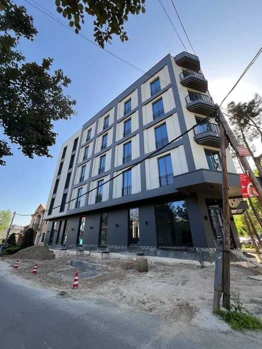 Продаётся  Углавое Здание  Дархан, Central Park / Мирза Улугбек/ ЦЕНТР