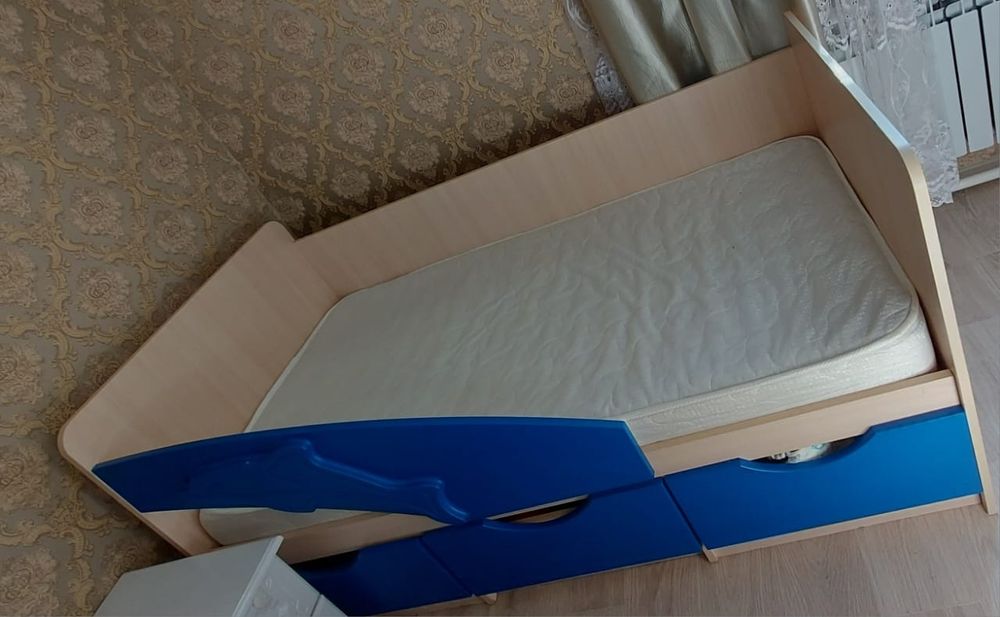 Продам детскую кроватку