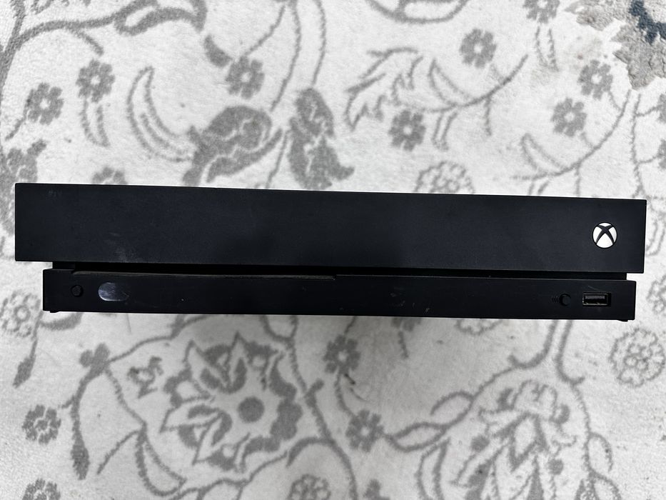 Xbox one X 1TB