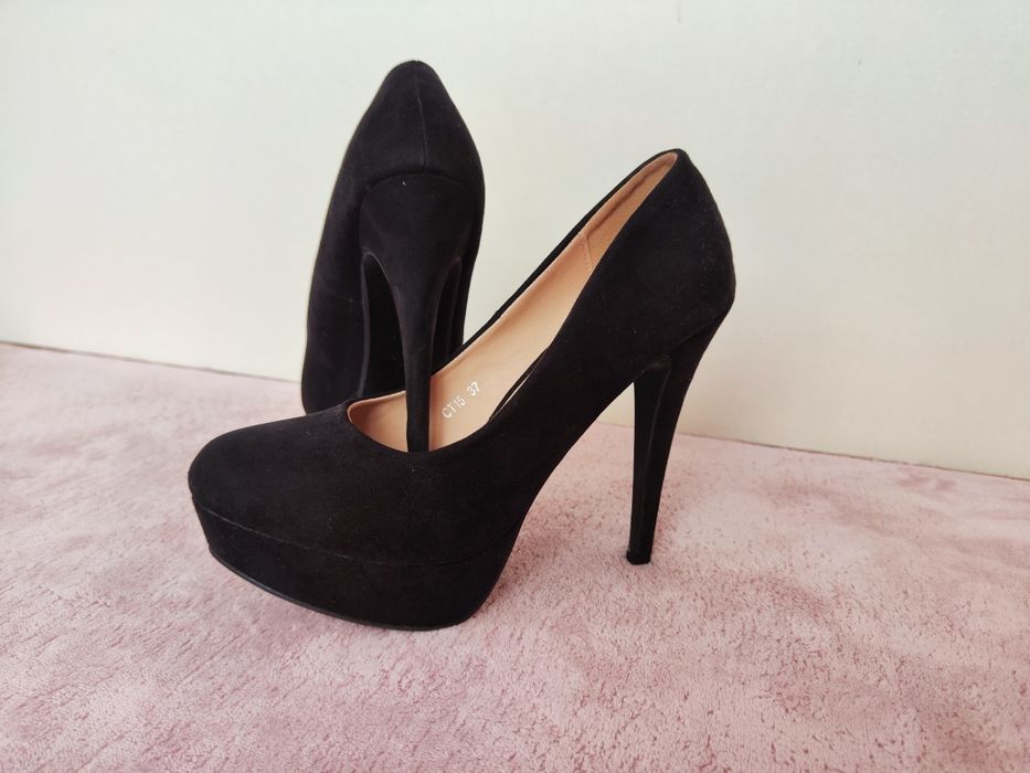 Дамски обувки с платформа