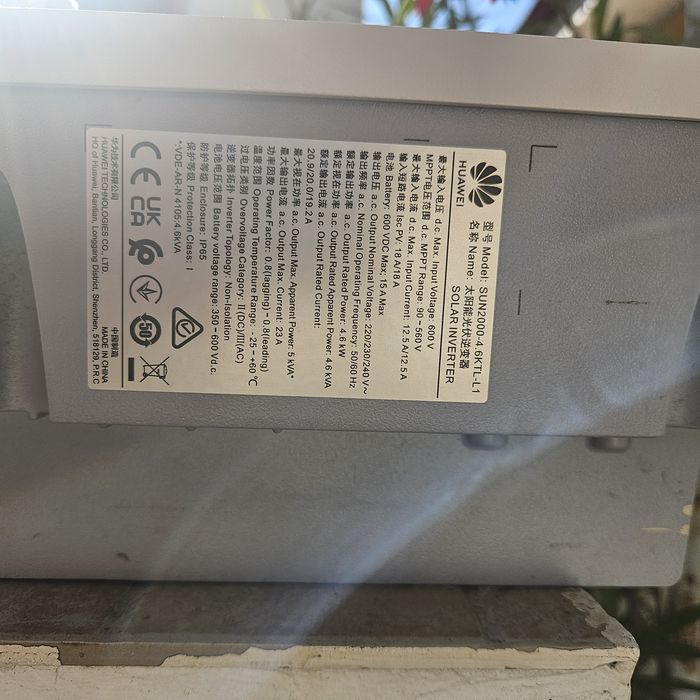 Invertor fotovoltaice