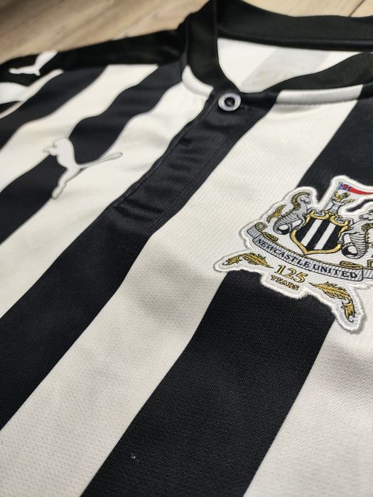 Newcastle 17/18 kit, 13-14y, Good condition