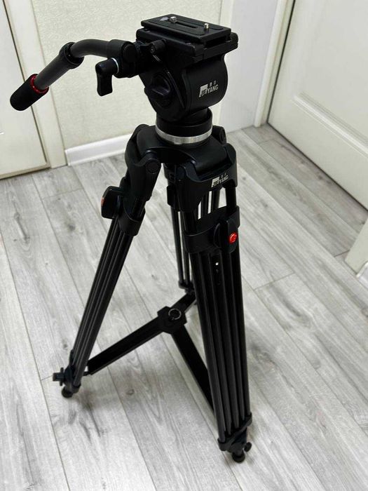 Аксессуары для видеокамеры